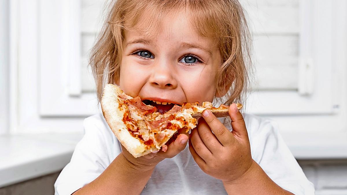 How Ultra-Processed Foods Are Harming Children and Teenagers: Health Risks of Chips, Pizza, Wurst & Sugary Drinks