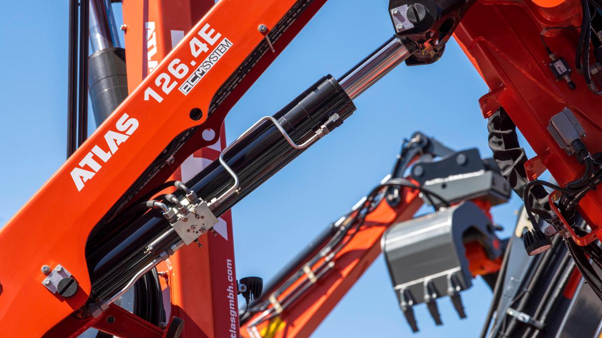 Atlas rescue: Canadians take over construction equipment manufacturer