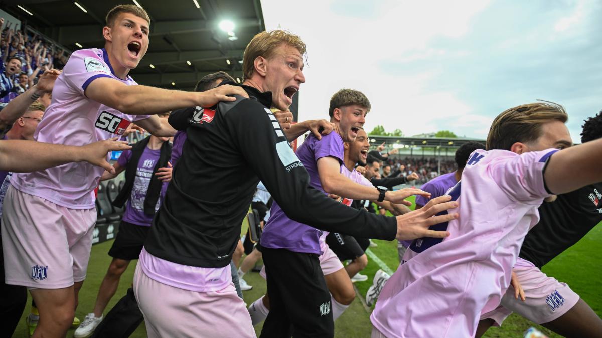 The best pictures of VfL Osnabrück's promotion in Wiesbaden