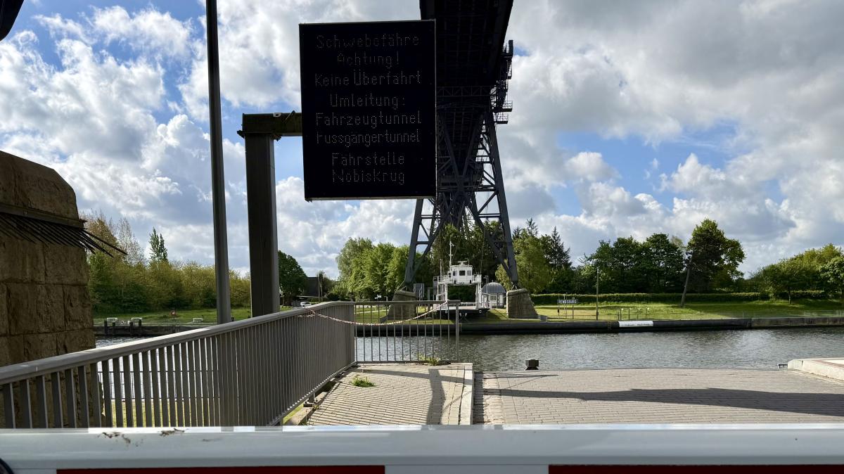 Defect on the Kiel Canal: Rendsburg Transporter Bridge out of service ...