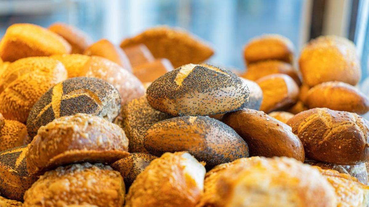 Where can I get fresh bread rolls on October 3rd?