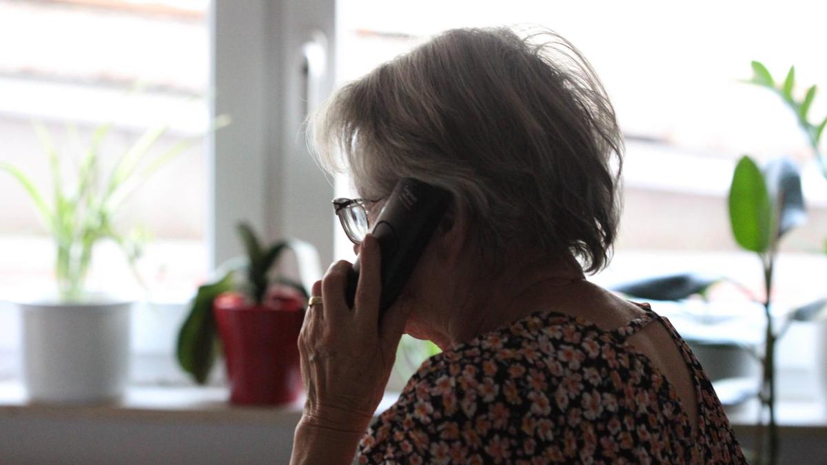 Shock Call: Senior Citizen in Glücksburg Loses Gold Coins