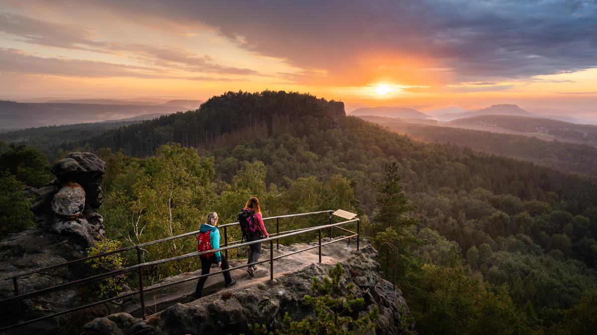 S-chsischen-Schweiz-Felsen-Fest-im-Sandstein-Reich