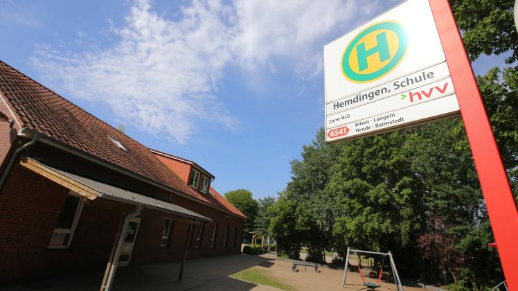 Für die Grundschüler aus Heede, die für den Schulweg nach Hemndingen auf den Bus angewiesen sind, ist das neue 21-Euro-Ticket ein echtes Problem, meint Bürgermeisterin Anke Huckfeldt. 