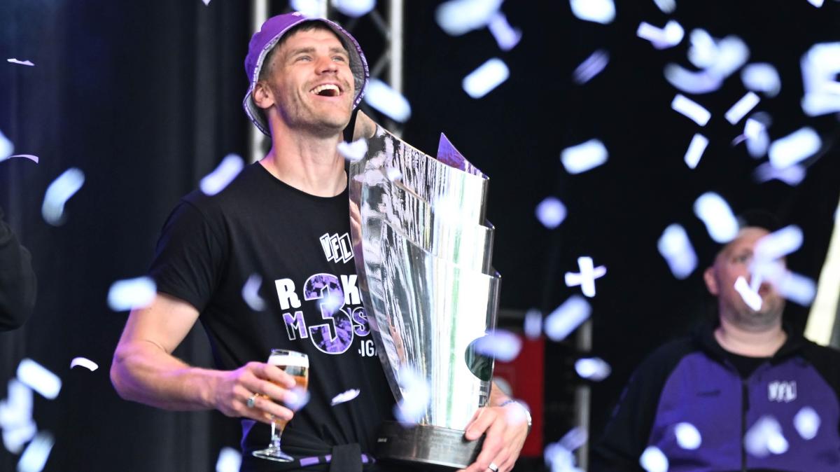Lukas Jonsson returns to Osnabrück with Djurgardens IF.
