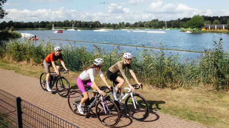 fahrradschloss farbbombe Kinder mit Zahlencode – Regenbogen – leicht und sicher – Kinder Fahrradschloss Zahlenschloss – 65 cm – Zahlenschloss Fahrrad – Schloss Zahlencode für Kinderfahrrad Sport & Freizeit Modell jetzt auswählen::Trekking leather_toolsbag Cubix Aufbewahrungsbox Handy-Aufbewahrungsbox Handy-Ladestation,