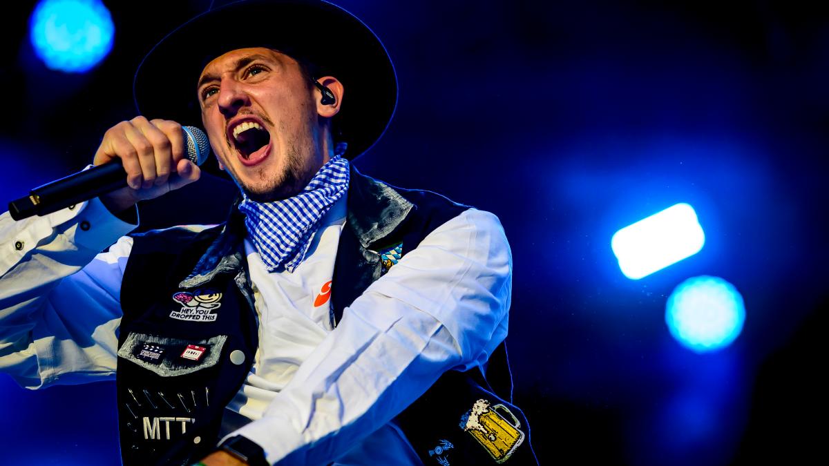 Schlagerrapper-Tream-Ich-stand-nachts-um-drei-vor-Falcos-Grab-