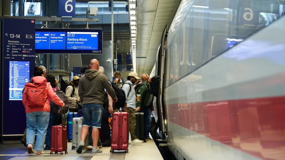 Osnabrück and Münster face ICE service cuts according to EVG analysis