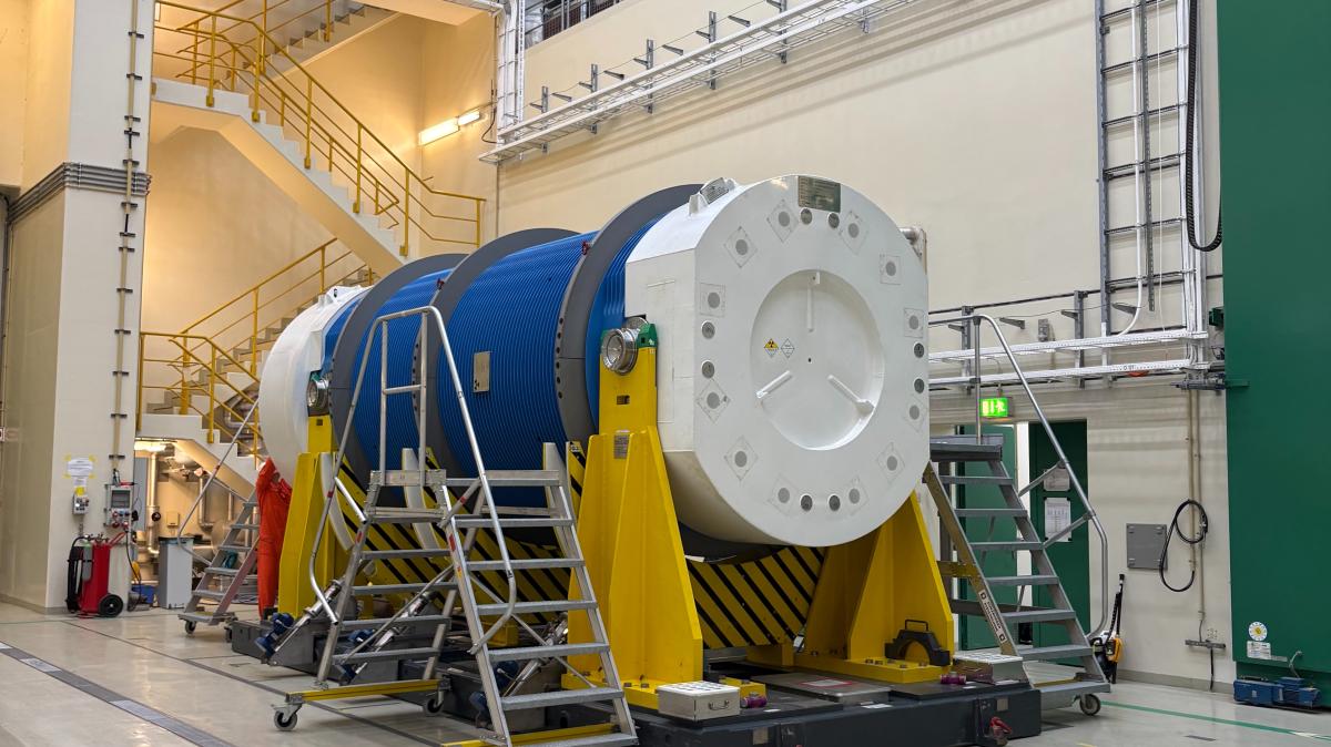 Castor transport: Last nuclear waste containers in Brokdorf