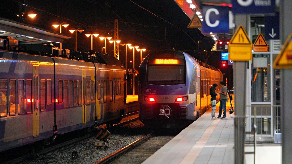 Nach Störung bei der Bahn - Probleme teils bis zum Morgen
