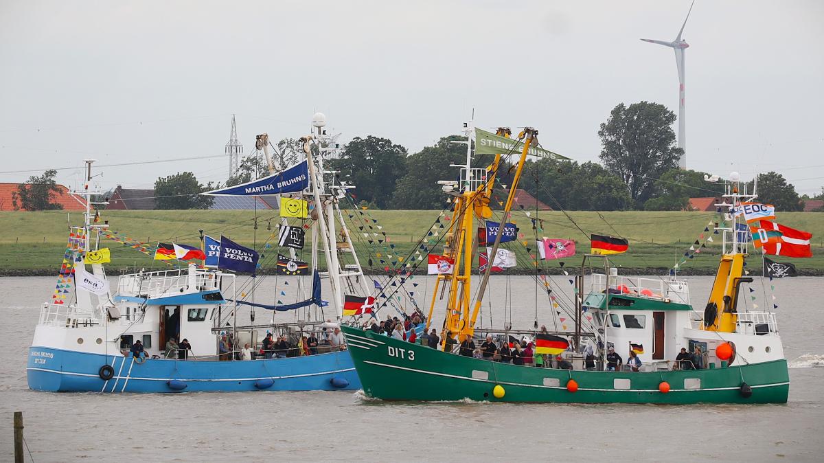 Hafenfest Ditzum: Tausende feierten mit Krabben & Kutterkorso