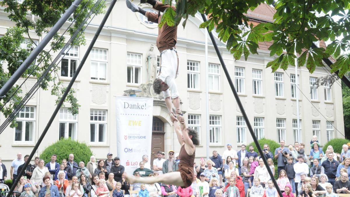 Cloppenburg: The street performer festival in the city park was so ...