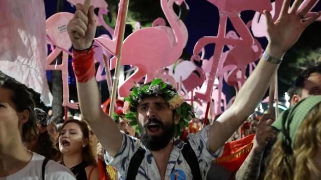 Es geht auch um Brutgebiete der Flamingos - deshalb spricht man inzwischen von der „Flamingo-Revolution“ in Albanien. (Archivbild) Es geht auch um Brutgebiete der Flamingos - deshalb spricht man inzwischen von der „Flamingo-Revolution“ in Albanien. (Archivbild)