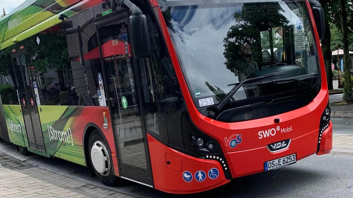 Was-soll-das-denn-Fahrender-Bus-in-Osnabr-ck-mit-Gegenstand-beworfen