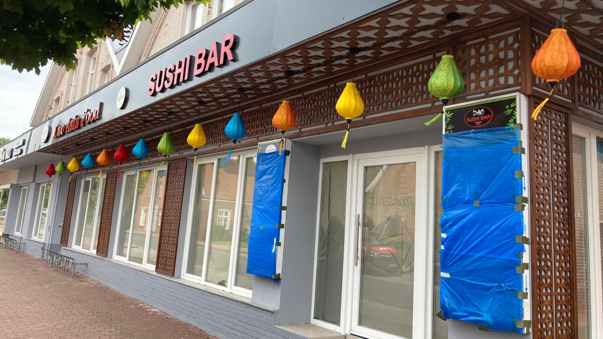 When will the Asian restaurant in Weener finally open?