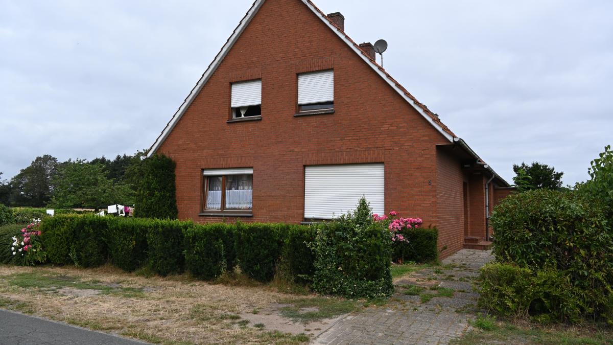 Why residents in Hemmelte live without heating for months