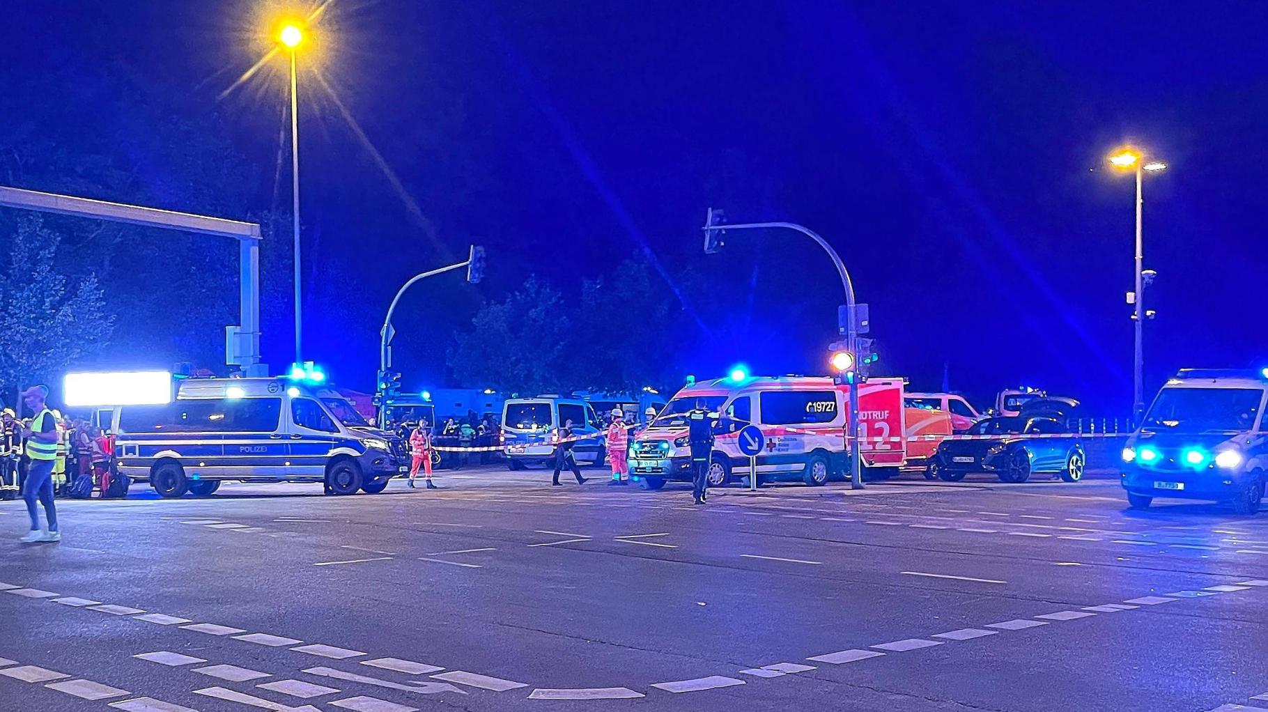 Transporter rast in Berlin in Menschenmenge: Mindestens ein Toter, mehrere Verletzte