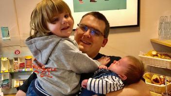 Das Mütterzentrum Norderstedt beitet auch einen Treff für Papas mit ihren Kindern.