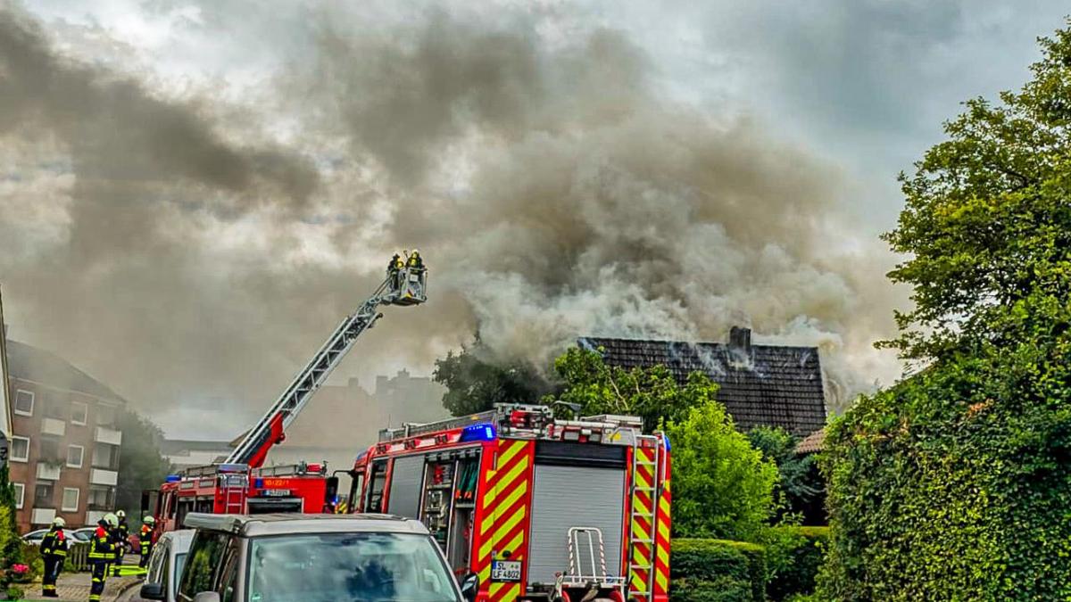 Warning of toxic smoke: Major fire on Moltkestraße in Schleswig