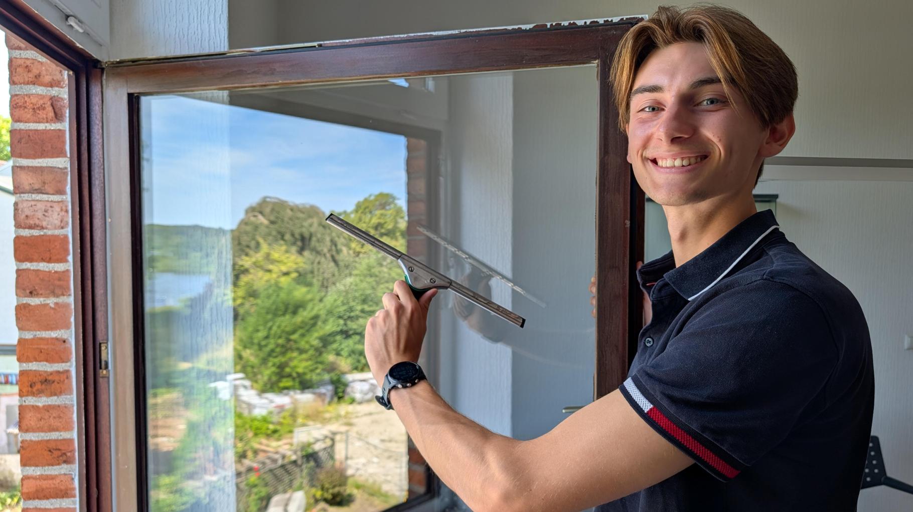 80 Euro Startkapital: Eutiner Abiturient macht als Fensterputzer Karriere