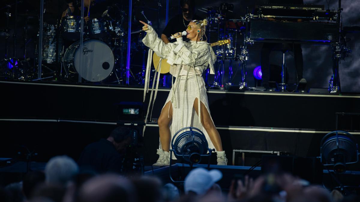 Toni Kroos in Osnabrück: Schlossgarten Open Air mit Sarah Connor