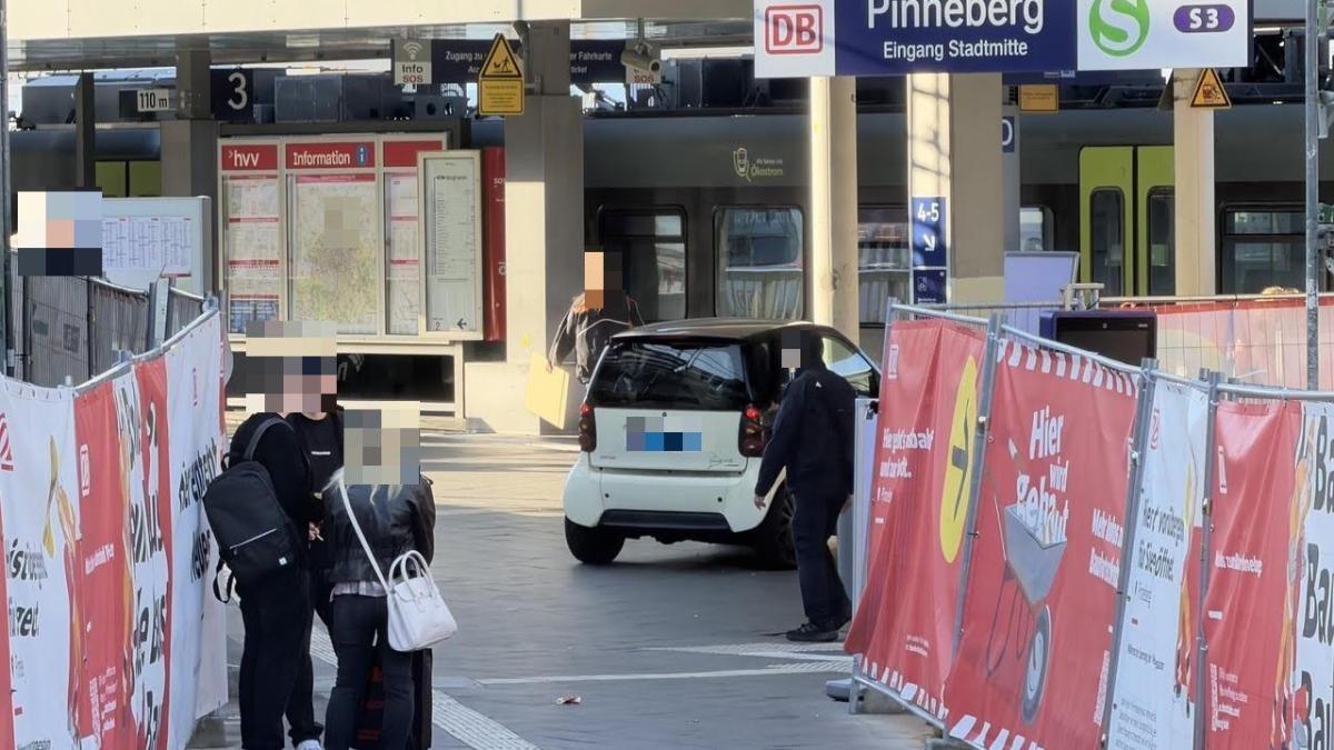 Pinneberg: Smart car drives onto the platform - | This is how Deutsche ...