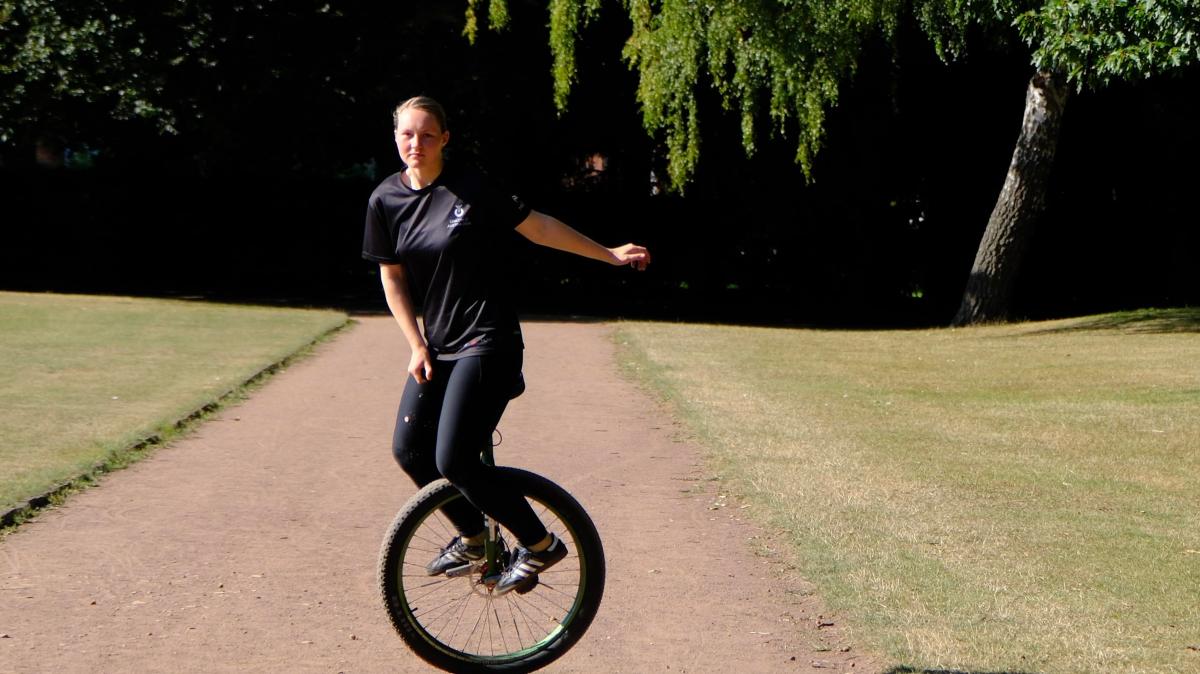 Unicycle instead of bicycle: Pinneberg resident has a special hobby