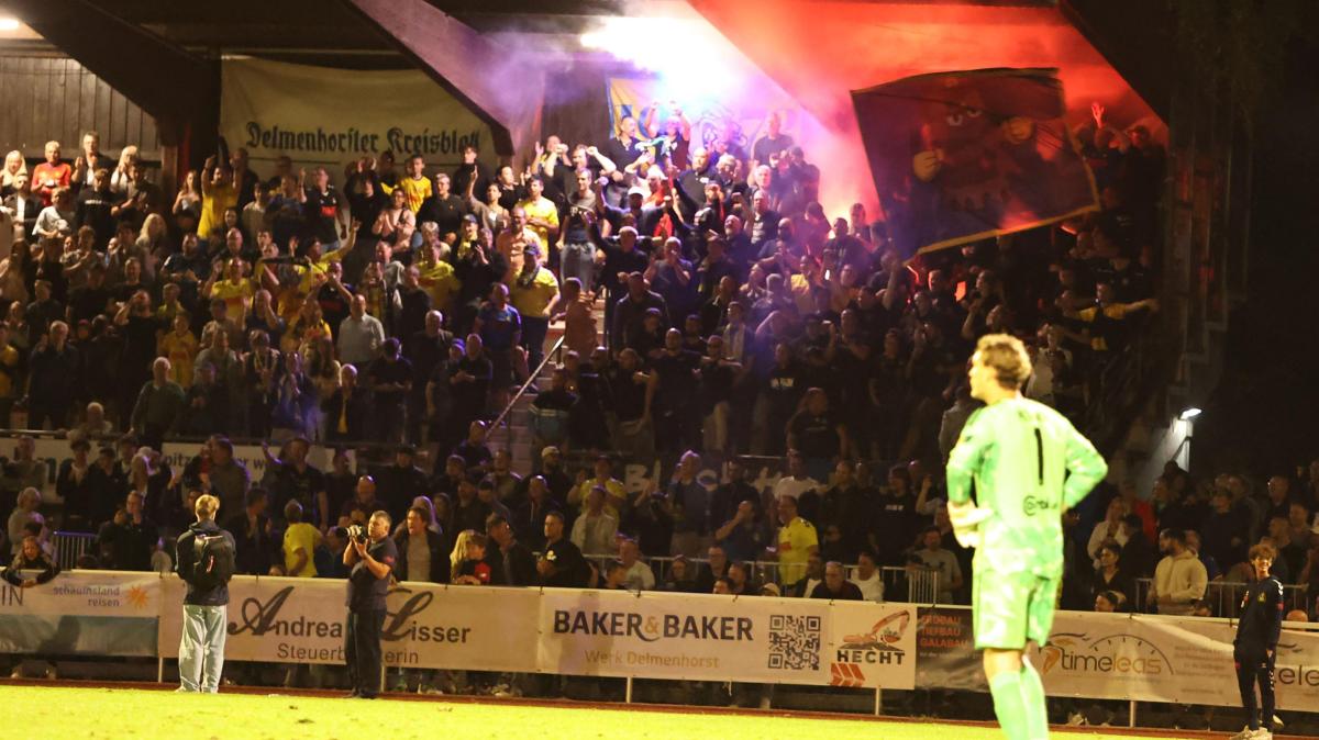 Atlas Delmenhorst gegen Kickers Emden: Die besten Derby-Bilder