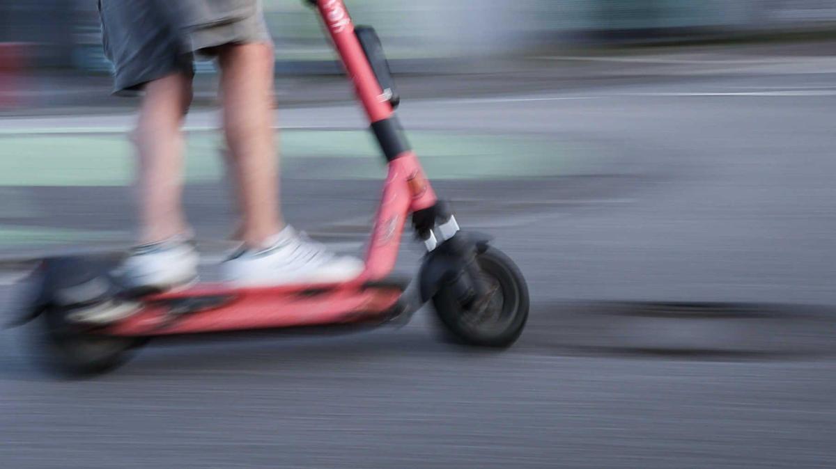 Riding an e-scooter at 40 km/h: Police stop man in Ganderkesee