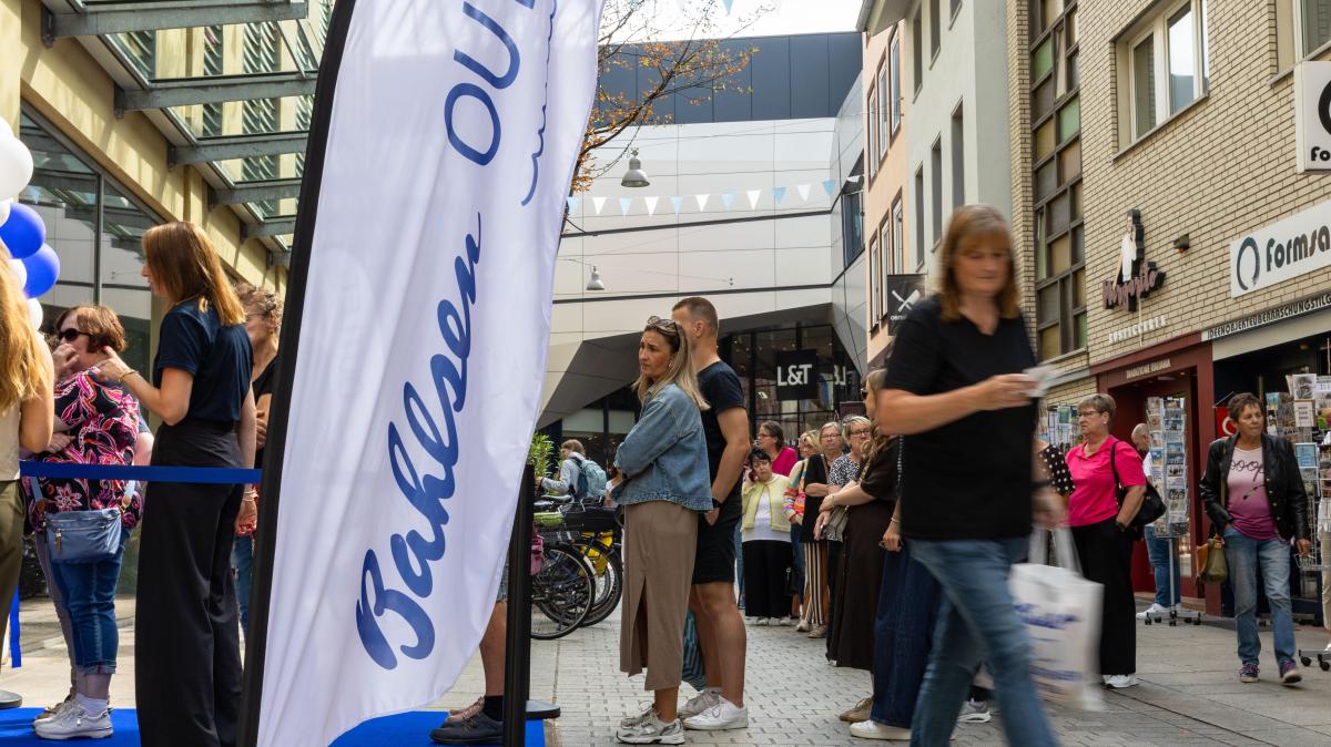 Bahlsen outlet opens in Osnabrück: Long queue at the checkout