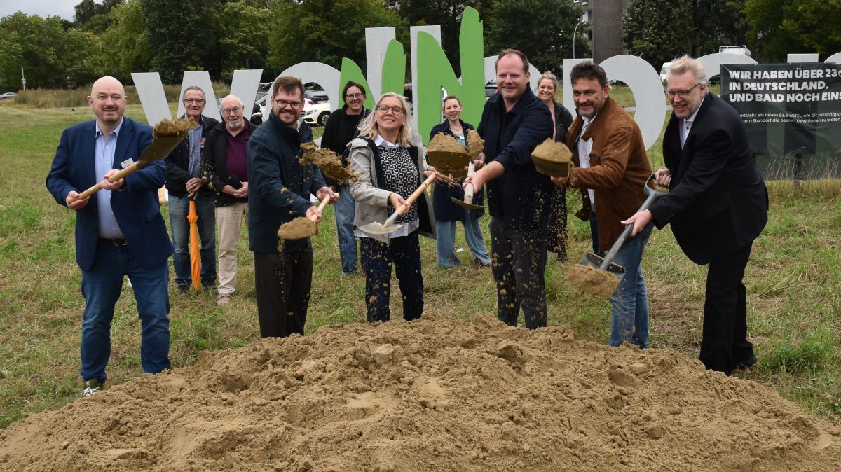 Construction of new B&B Hotel in Delmenhorst begins: Groundbreaking ...