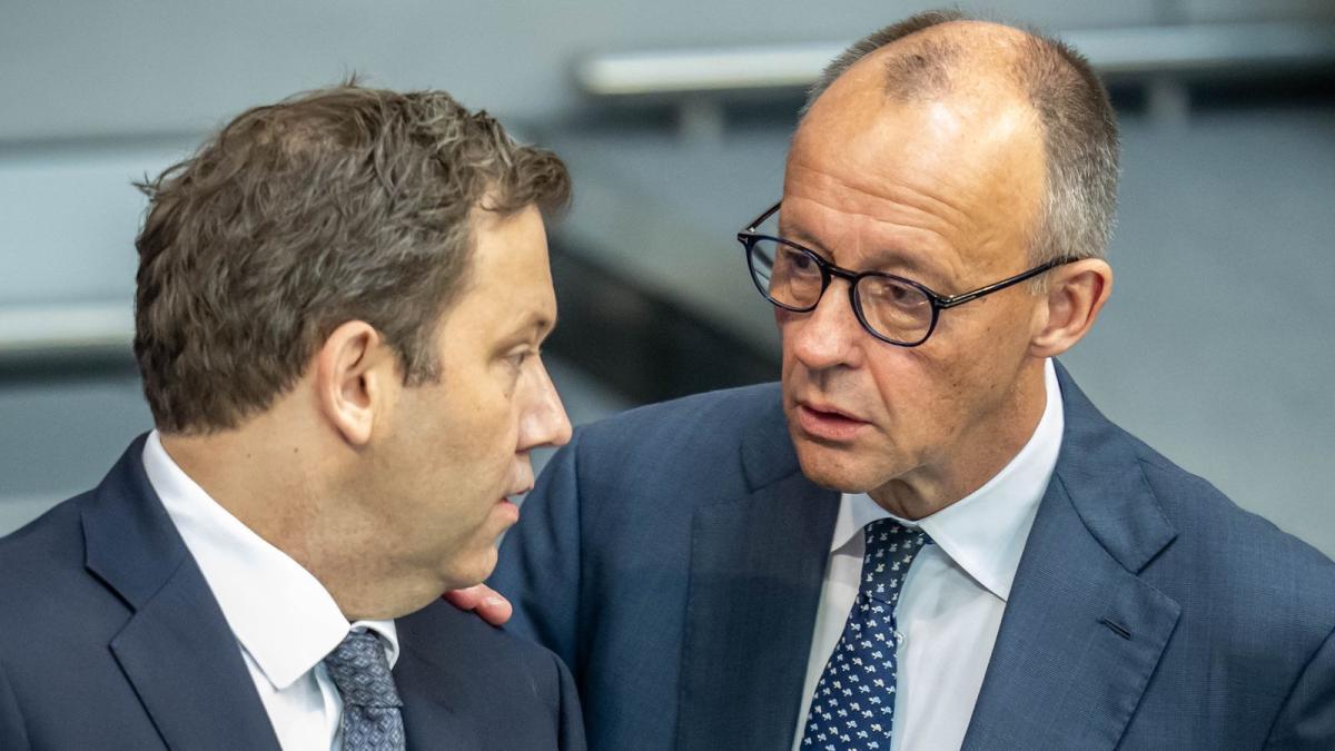 Demonstrative Einigkeit: Merz bei den SPD-Seeheimern
