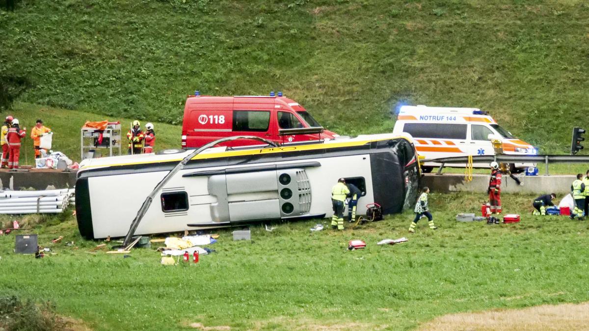 Busunfall in der Schweiz: Mehrere Tote und Verletzte