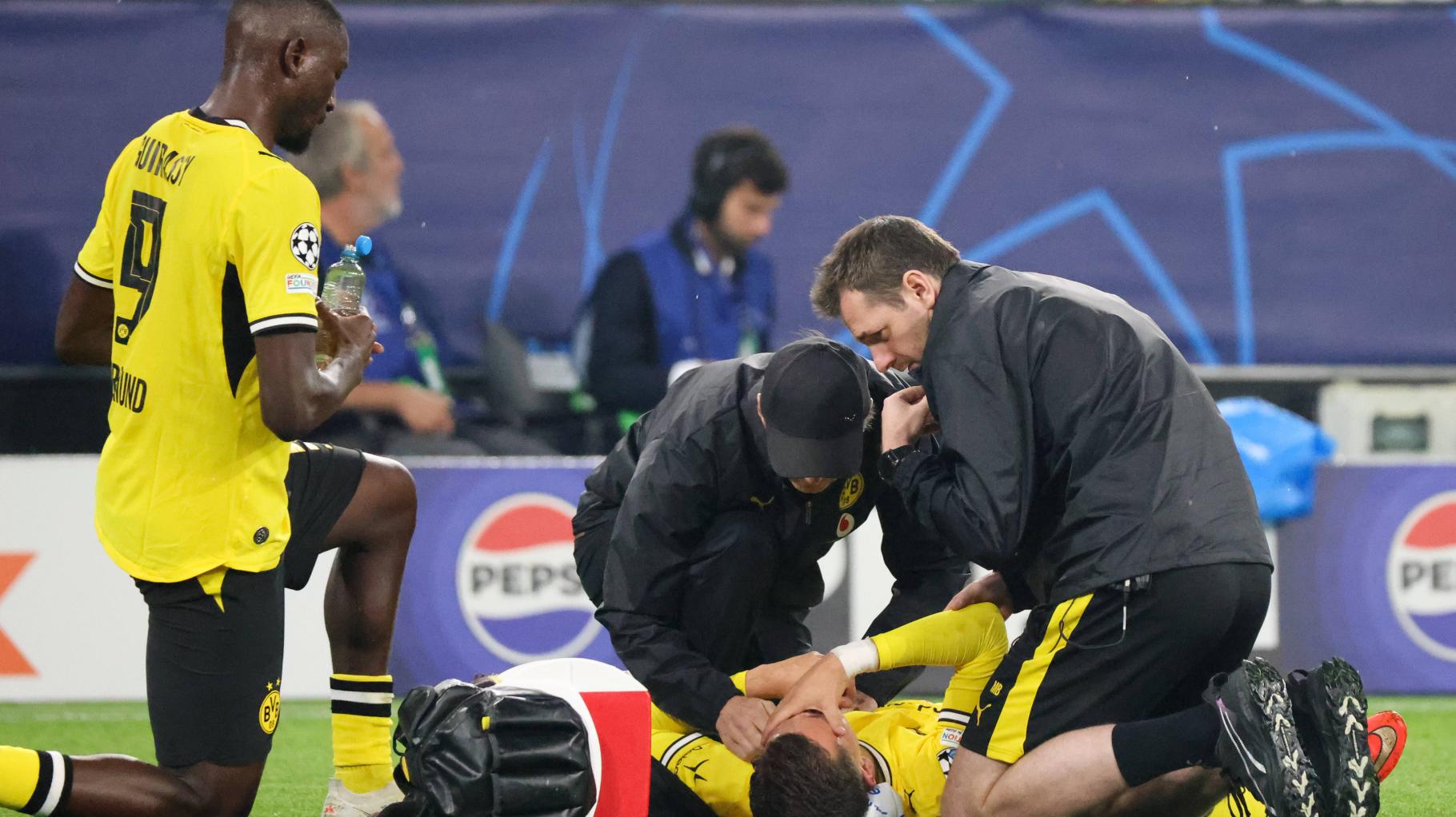 Nach Zusammenbruch im Champions-League-Spiel: So steht es um BVB-Profi Karetsas