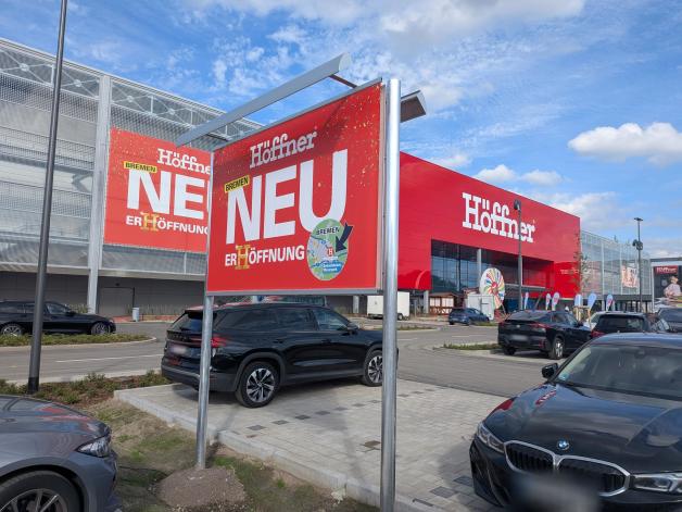 Möbel Höffner eröffnet in Bremen: Viel Programm zum Auftakt