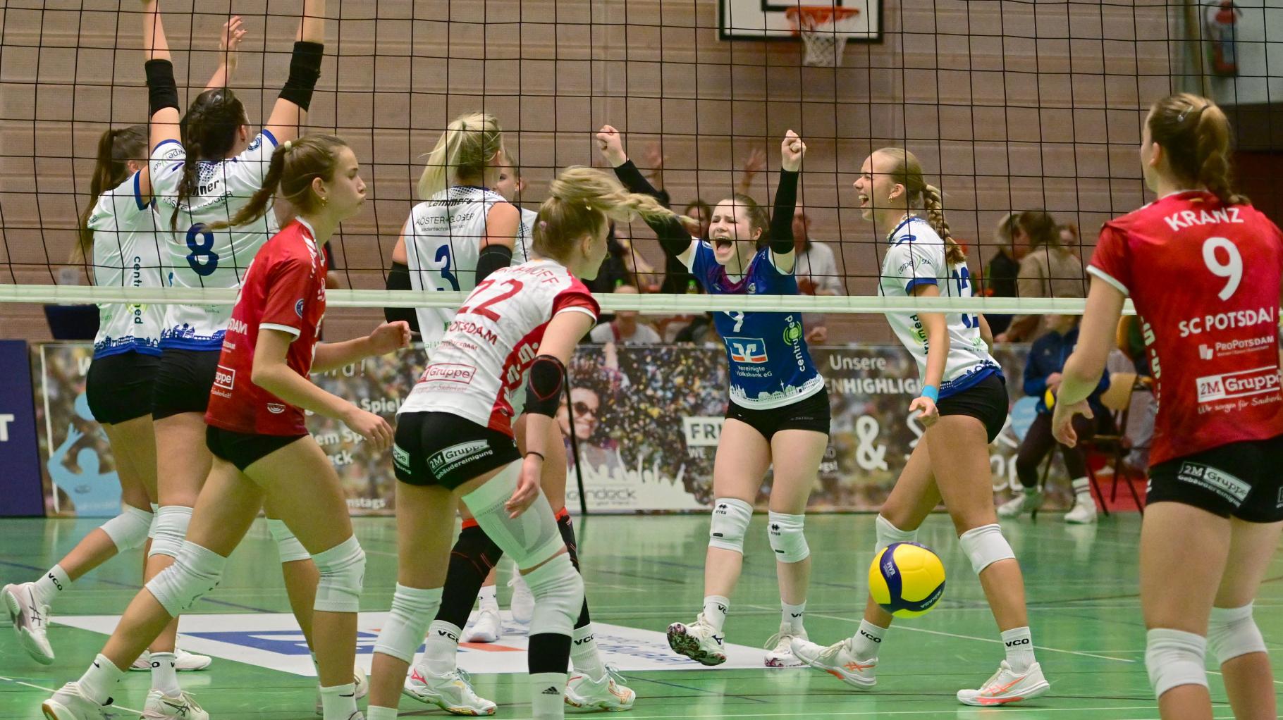 Die Volleyballerinnen des VC Osnabrück machen ihren Fans zum Auftakt ein besonderes Geschenk