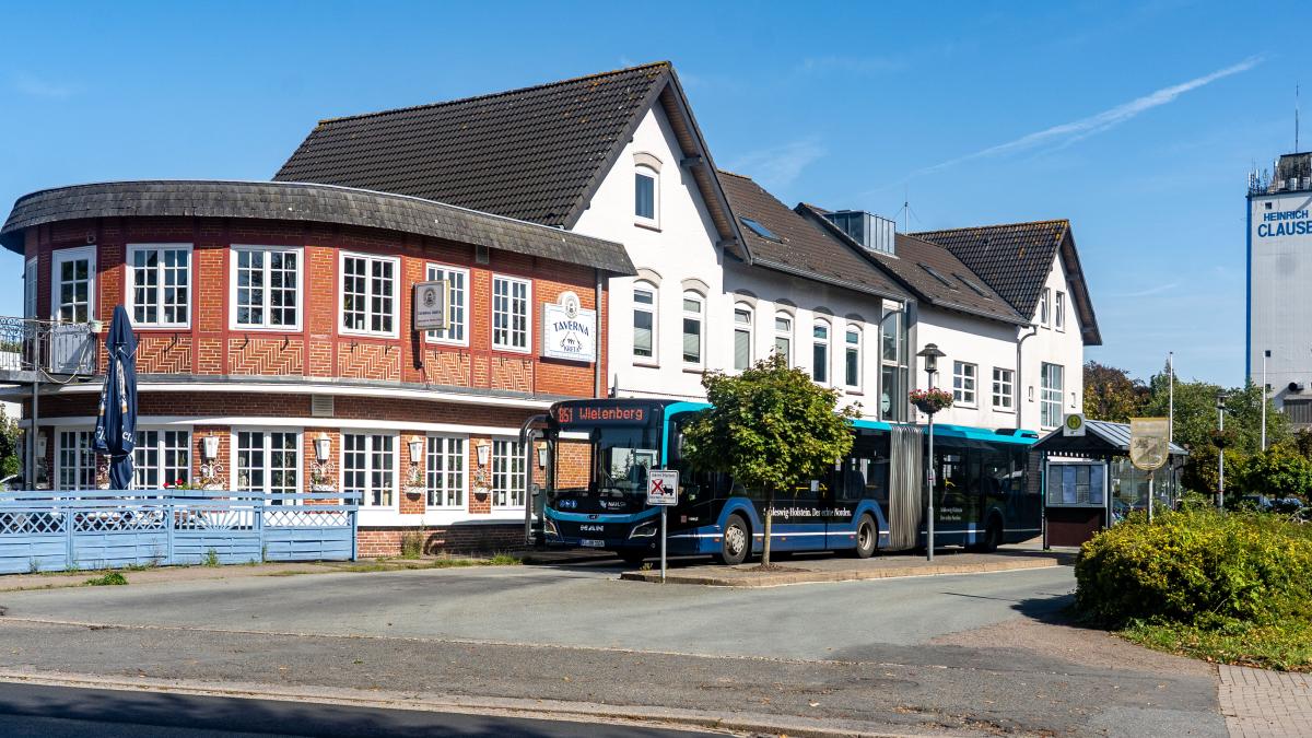 New administrative building and new central bus station for Satrup - | ...