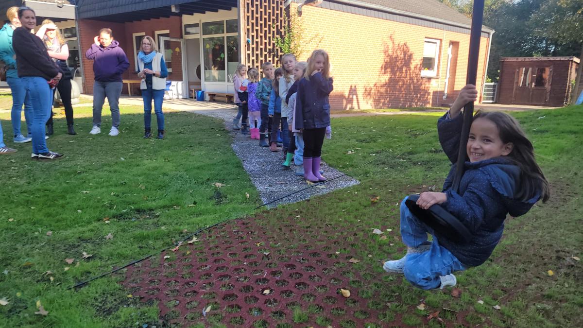 New cable car opens for Stapelmoor kindergarten