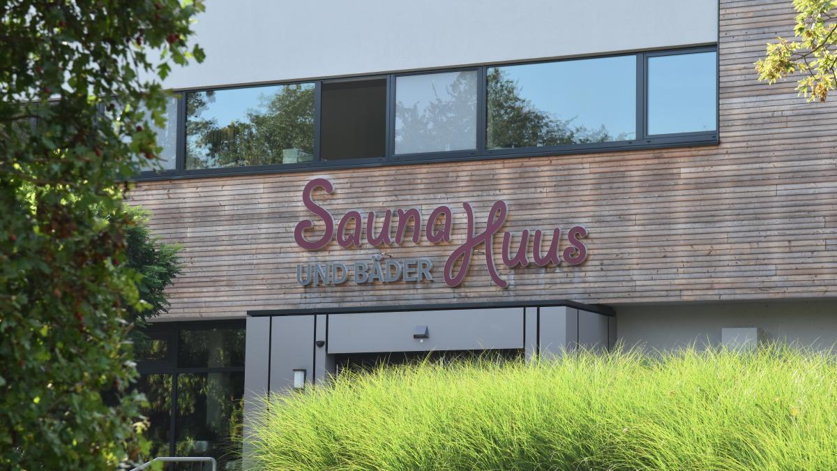 Schimmel im Saunahuus? Ex-Mitarbeiter erheben schwere Vorwürfe