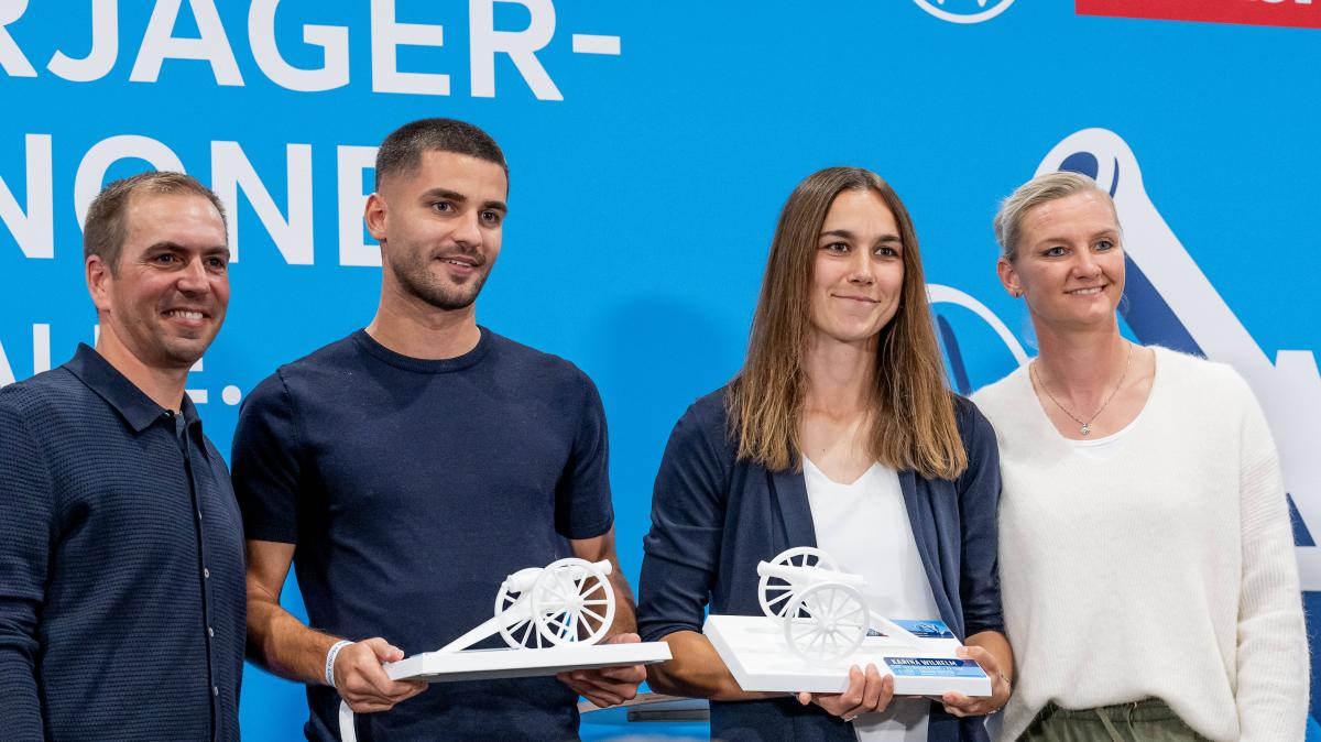 Erolind Krasniqi beim Länderspiel in München ausgezeichnet