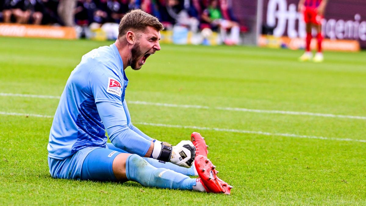Timon Weiner präsentiert sich in dieser Saison bisher in Top-Form: Der Torhüter hofft im anstehenden Auswärtsspiel bei Eintracht Brauschweig auf den ersten Sieg von Holstein Kiel.