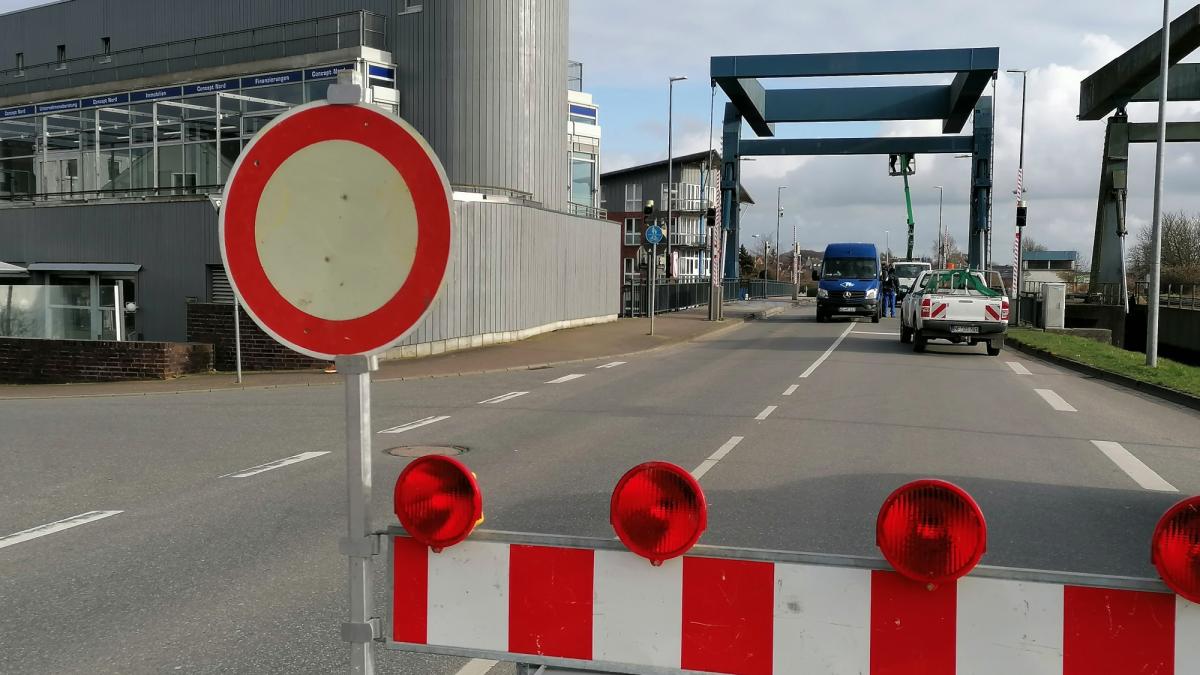 Months-long closure in Husum: Bottleneck harbor bascule bridge closed