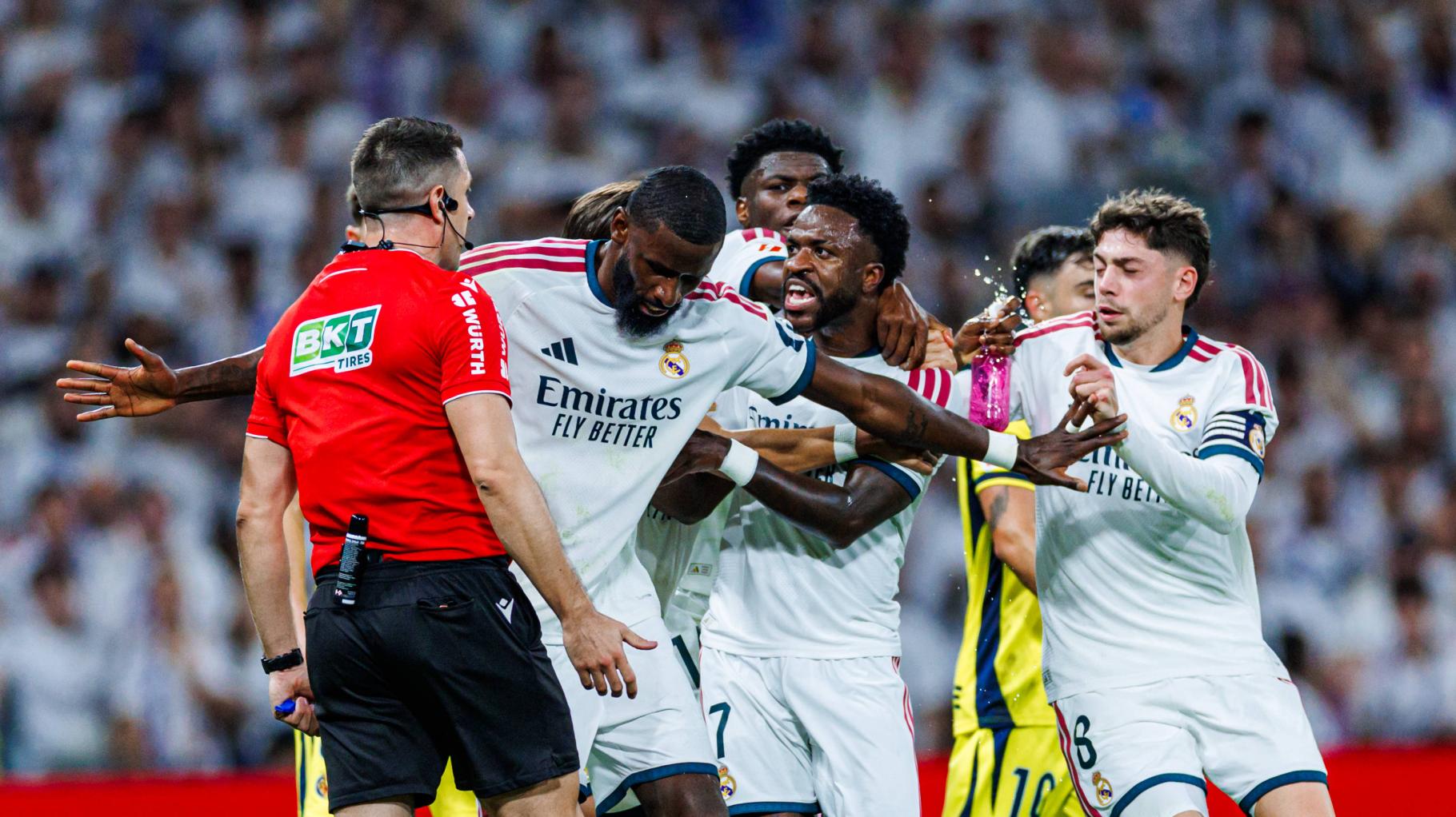 Platzverweis statt Torjubel: Real-Superstar verliert die Nerven – so reagiert er