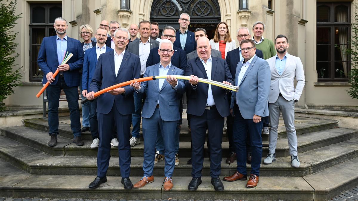 Fiber optics in the Leer district: Significant cost savings