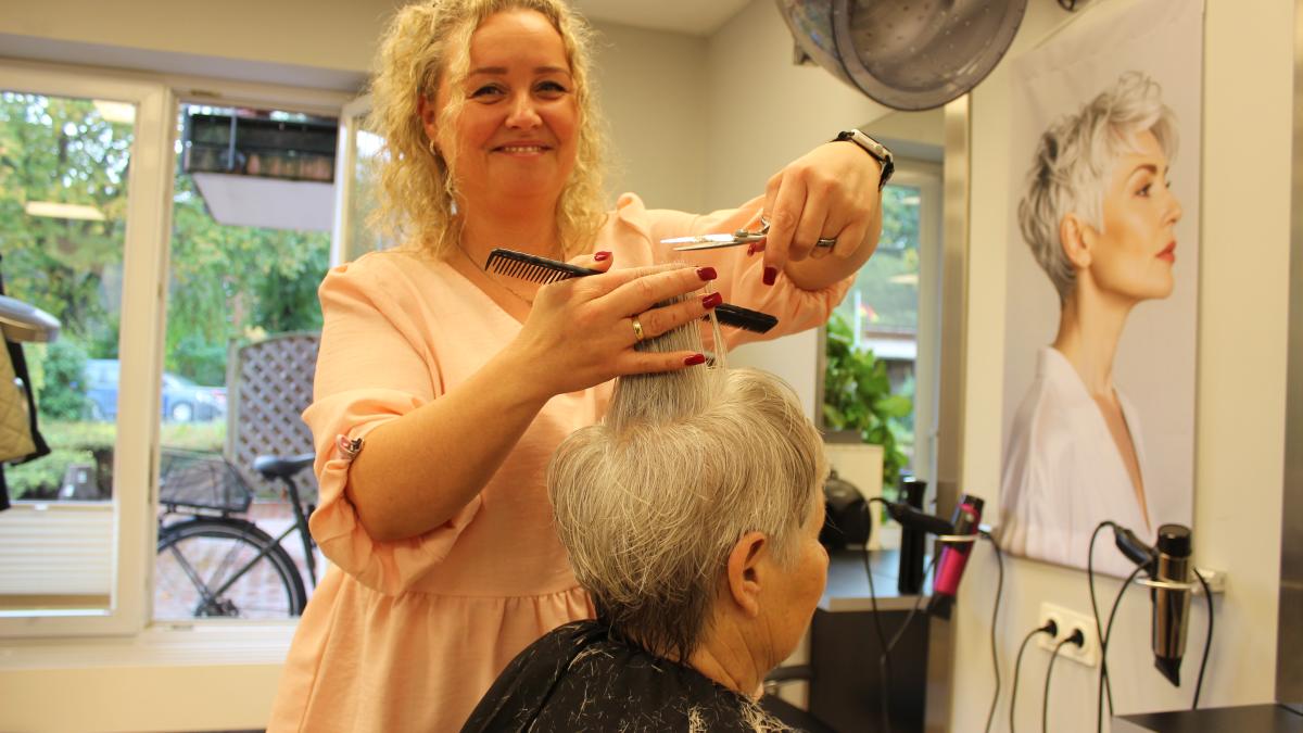 Hairdressing prices in the Pinneberg district: By gender or length?