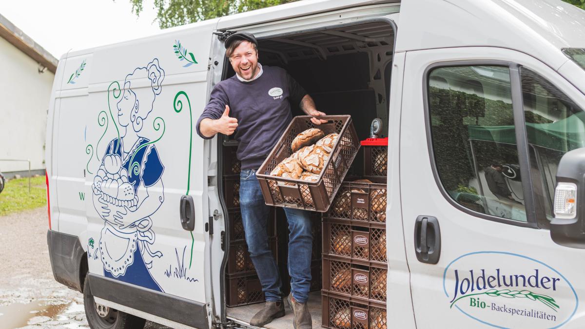 Bread & rolls around the clock thanks to market boxes in North Frisia