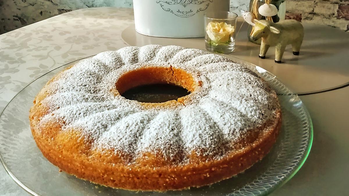 Aunt Martha's Apple Cake: How to Make the Quick Recipe