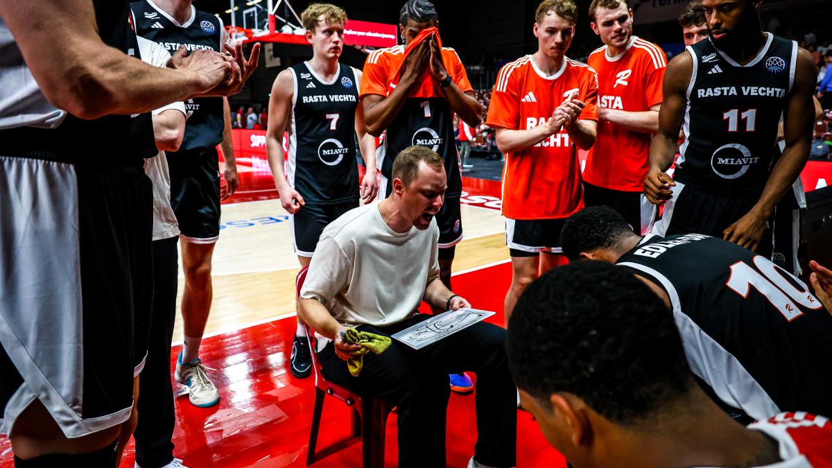 Rasta Vechta: Cholet bankruptcy and bad news