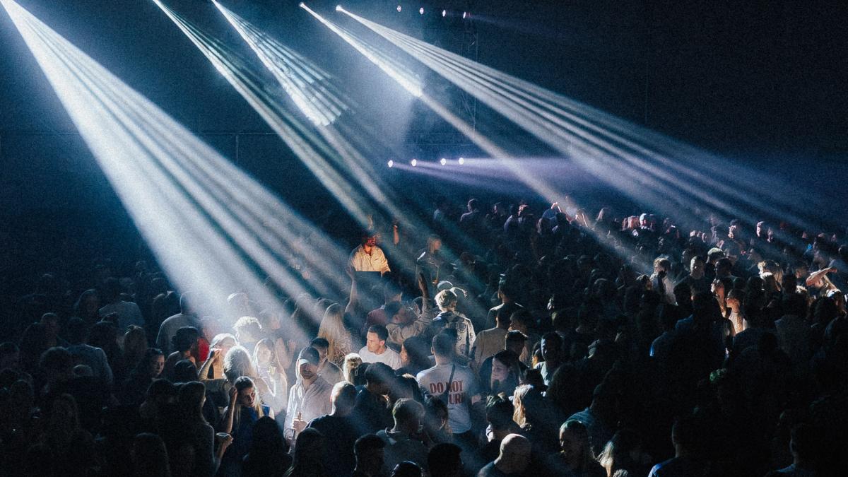 Raven am Airport: Aura feiert exklusive Partys in FMO-Terminal