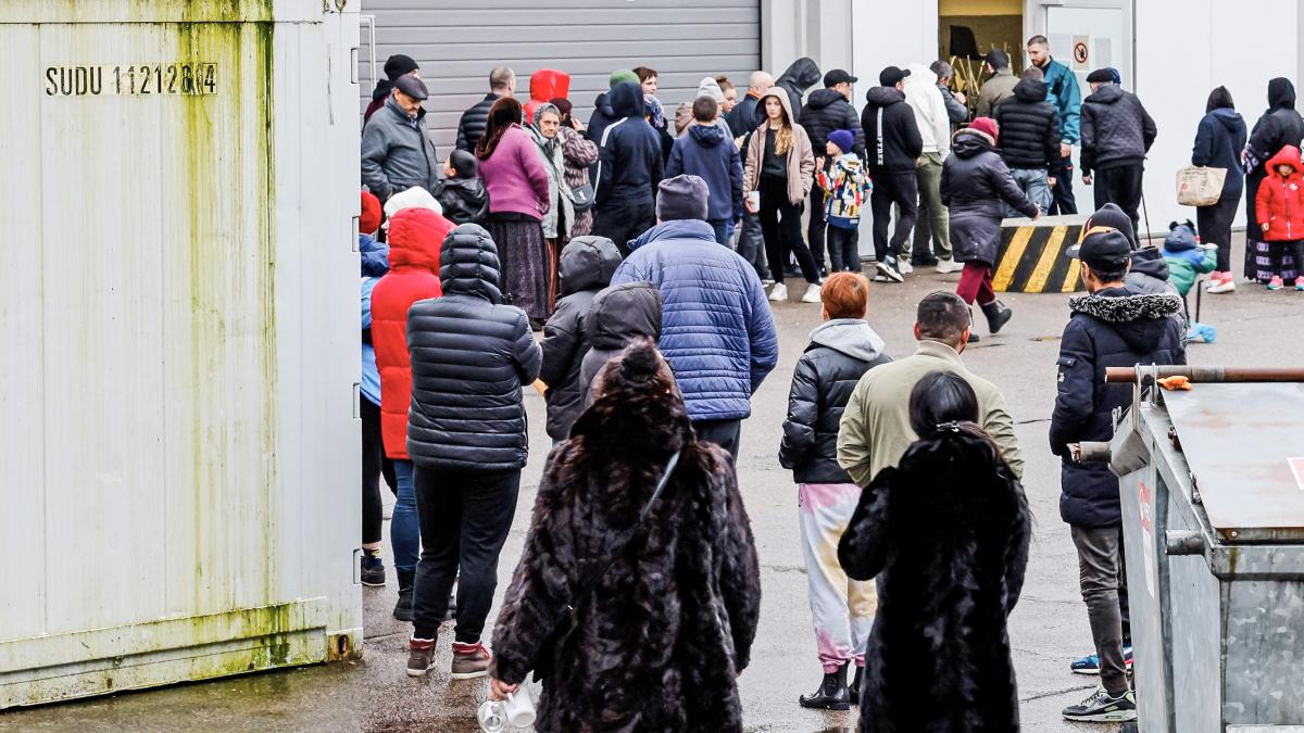 Blackout hits state accommodation in Seeth: 450 residents relocate
